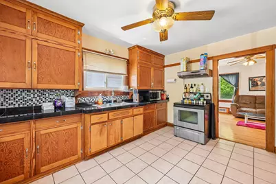 6730 N 58th St, Milwaukee, WI 53223 - Photo 12
