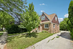 6730 N 58th St, Milwaukee, WI 53223 - Photo 2