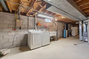 1119 Dogwood Ln, Waukesha, WI 53189 - Photo 22