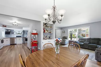 1119  Dogwood Ln, Waukesha, WI 53189 - Photo 8