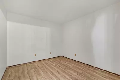 1906 E Shorewood Blvd #149, Shorewood, WI 53211 - Photo 12