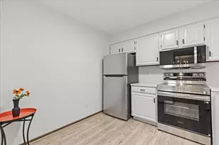 1906 E Shorewood Blvd, Shorewood, WI 53211 - Photo 8