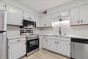 1906 E Shorewood Blvd, Shorewood, WI 53211 - Photo 16