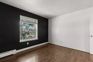 2121 N Cambridge Ave, Milwaukee, WI 53202 - Photo 20