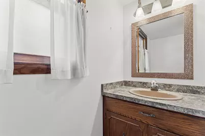 909  School Dr, Waukesha, WI 53189 - Photo 12