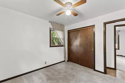 909  School Dr, Waukesha, WI 53189 - Photo 18