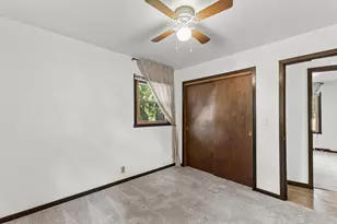 909 School Dr, Waukesha, WI 53189 - Photo 18