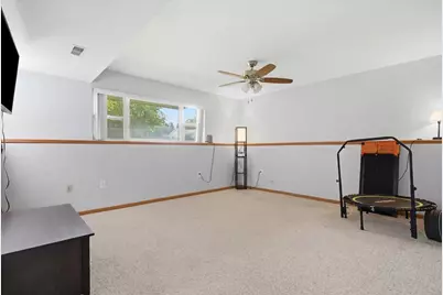 10463  268th Ct, Salem Lakes, WI 53179 - Photo 14