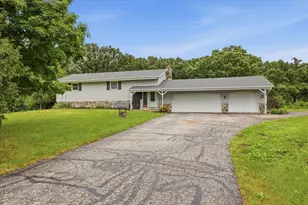 W362S10050 Lewin Ln, Eagle, WI 53119 - Photo 2