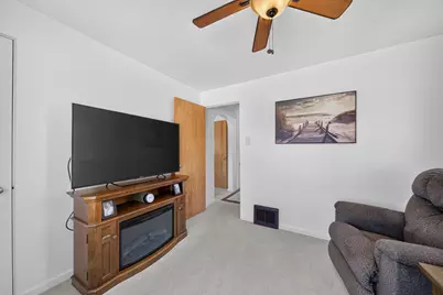 2824 S 8th St, Sheboygan, WI 53081 - Photo 16