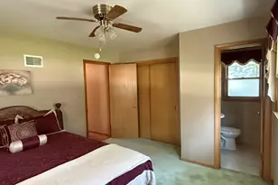 5232 W Donna Dr, Brown Deer, WI 53223 - Photo 12