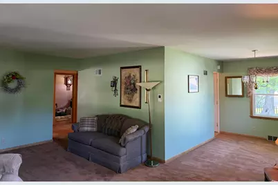 5232 W Donna Dr, Brown Deer, WI 53223 - Photo 4