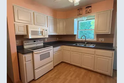 5232 W Donna Dr, Brown Deer, WI 53223 - Photo 8