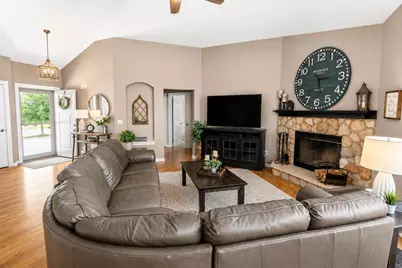 1122  River Place Blvd, Waukesha, WI 53189 - Photo 4
