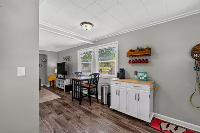 3855 S 17th St, Milwaukee, WI 53221 - Photo 8