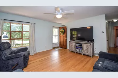 420  Richard St, Waukesha, WI 53189 - Photo 2