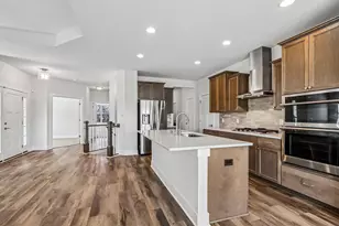 W252N6634 Aspen Ln, Sussex, WI 53089 - Photo 6