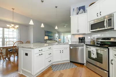 3605  Sandpiper Cir, Waukesha, WI 53189 - Photo 2