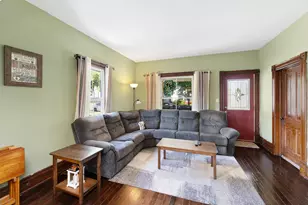 1406 Charles St, La Crosse, WI 54603 - Photo 2