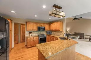 S93W34945 Jericho Dr, Eagle, WI 53119 - Photo 8
