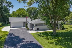 N53W23801 Northview Dr, Lisbon, WI 53089 - Photo 2