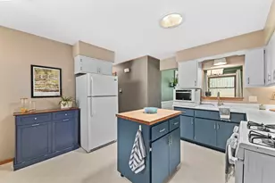 1110 S 118th St, West Allis, WI 53214 - Photo 14