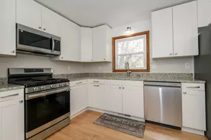 21300 Astolat Dr, Brookfield, WI 53045 - Photo 14