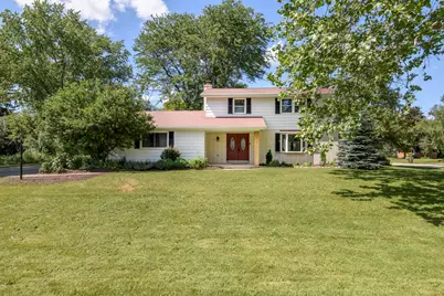 21300  Astolat Dr, Brookfield, WI 53045 - Photo 2