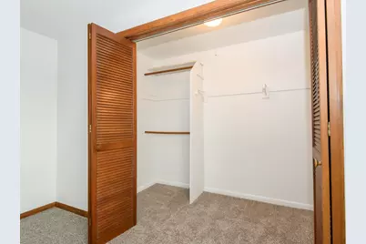 21300  Astolat Dr, Brookfield, WI 53045 - Photo 36