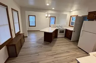 1401 Columbus St, Manitowoc, WI 54220 - Photo 2