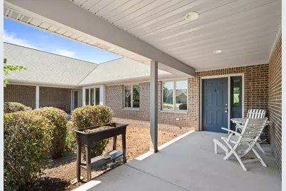 211  Windmill Ln, Walworth, WI 53184 - Photo 2