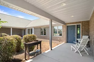 211 Windmill Ln, Walworth, WI 53184 - Photo 2