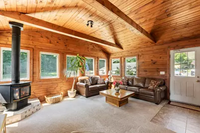 255  Willow Dr, Hartland, WI 53029 - Photo 12