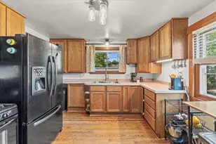 5964 S 28th St, Greenfield, WI 53221 - Photo 18