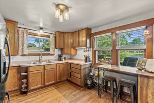 5964 S 28th St, Greenfield, WI 53221 - Photo 14