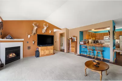 951  Spring Ct, Newburg, WI 53095 - Photo 8