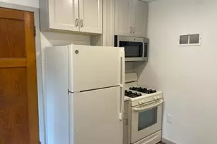 5315 W Arizona St, Milwaukee, WI 53219 - Photo 4