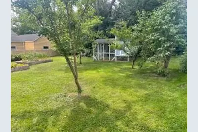5315 W Arizona St, Milwaukee, WI 53219 - Photo 16