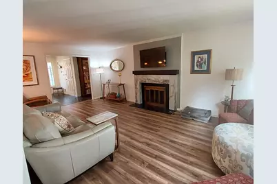 1027 W Shaker Cir, Mequon, WI 53092 - Photo 1