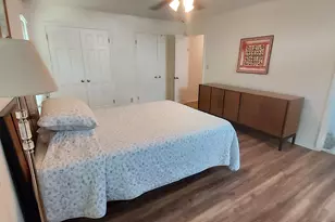 1027 W Shaker Cir, Mequon, WI 53092 - Photo 6