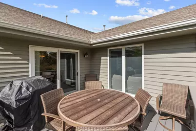 1323  Stonewood Cir, West Bend, WI 53095 - Photo 36
