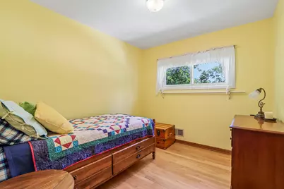 927  Robins Ln, Mukwonago, WI 53149 - Photo 16