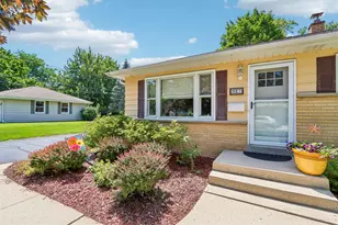 927 Robins Ln, Mukwonago, WI 53149 - Photo 40