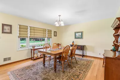 927  Robins Ln, Mukwonago, WI 53149 - Photo 10