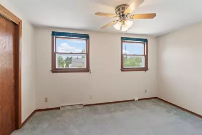 4520 W Fillmore Dr, Milwaukee, WI 53219 - Photo 20