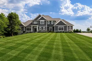 S109W24935 Overlook Dr, Vernon, WI 53149 - Photo 2