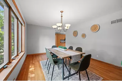 9091 N Pelham Pkwy, Bayside, WI 53217 - Photo 6