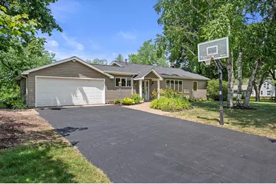 9091 N Pelham Pkwy, Bayside, WI 53217 - Photo 2