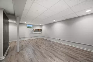 9091 N Pelham Pkwy, Bayside, WI 53217 - Photo 26