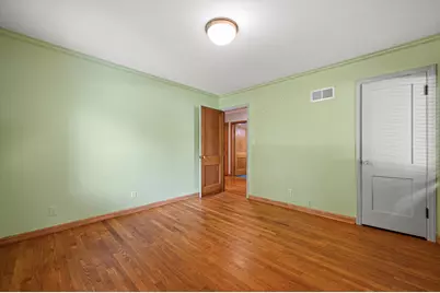 9091 N Pelham Pkwy, Bayside, WI 53217 - Photo 20